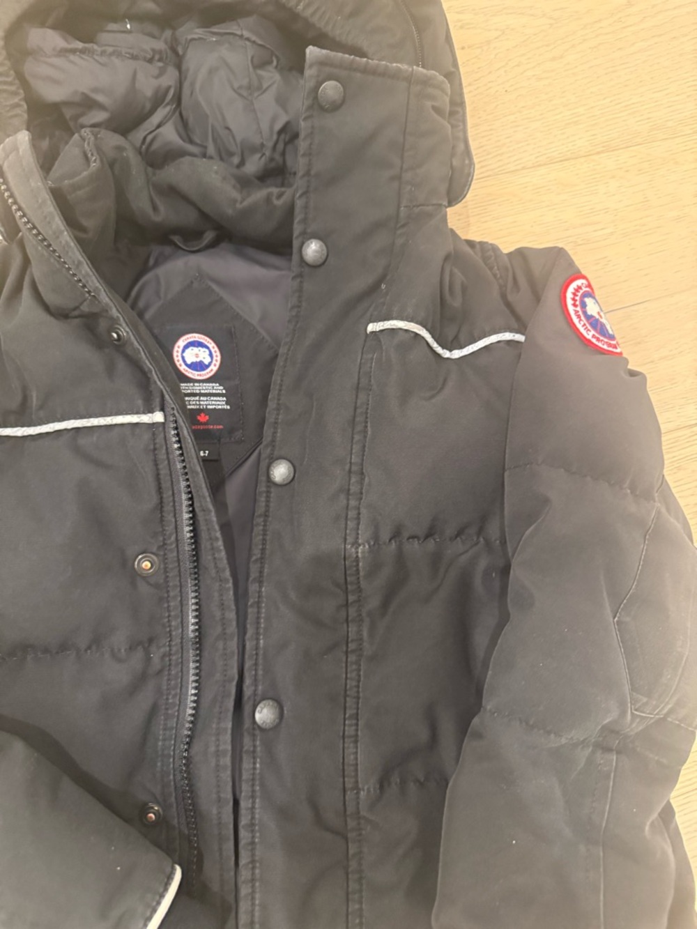 Canada Goose Black Hooded Puffer Jacket size 6-7 - Picture 3 of 7